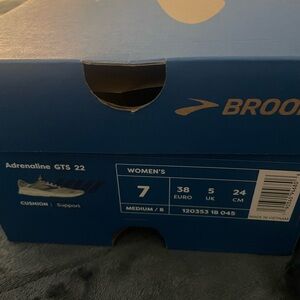 Brooks Women's Adrenaline GTS 22 in Blue